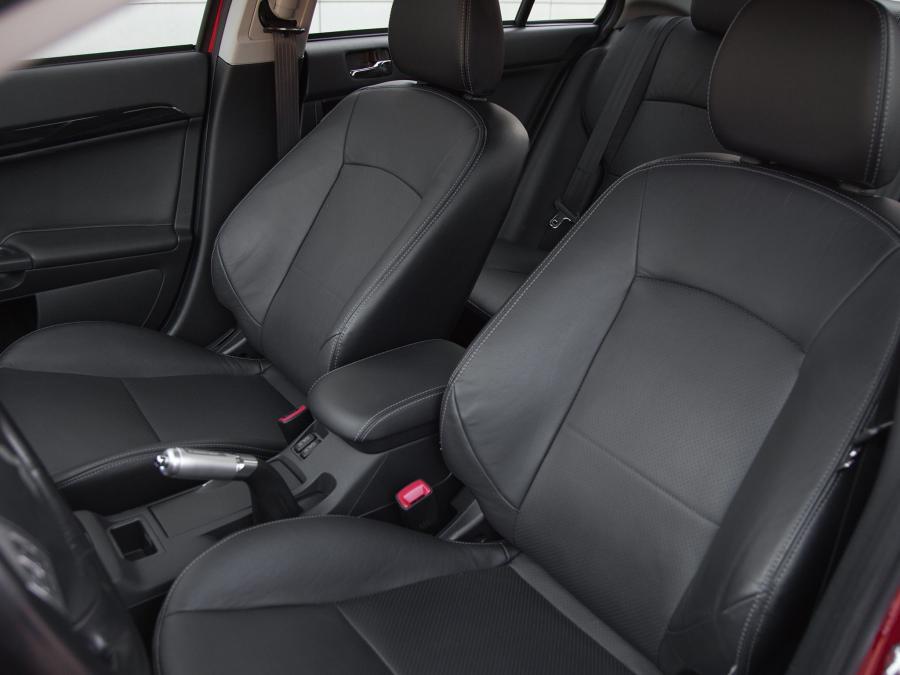  Mitsubishi Lancer GT 2012 года  (US) (фото 3 из 6)